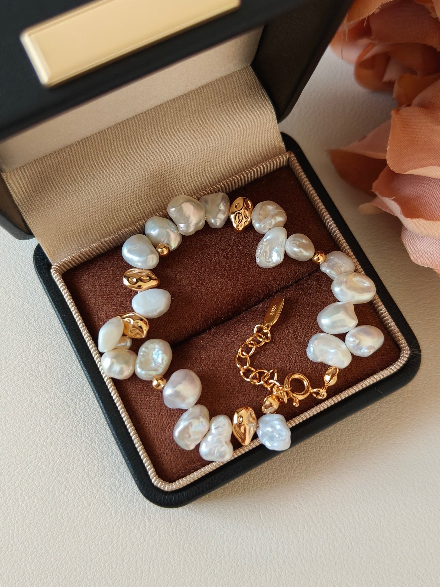 Vera Lustre "Ember" baroque pearl jewelry presented in a premium gift-ready box, highlighting the brand's elegant craftsmanship.